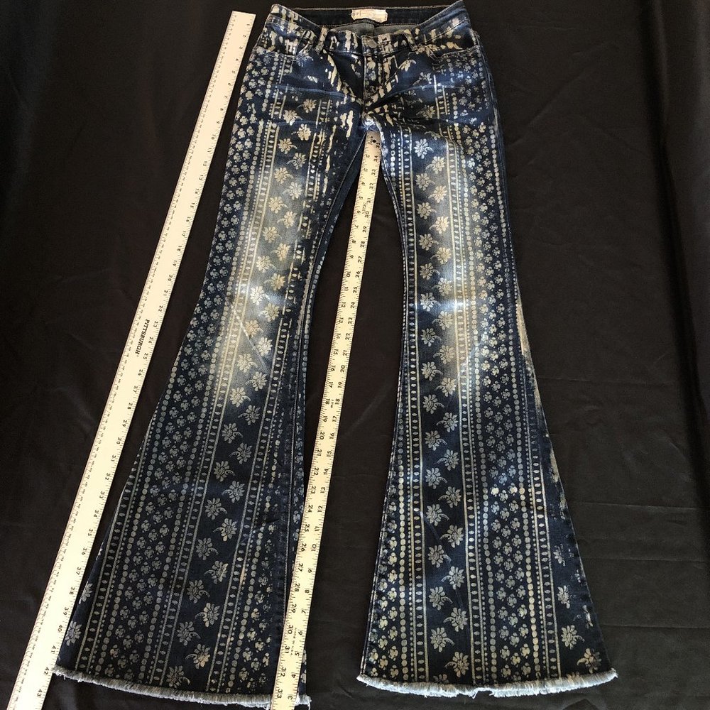 Free People Bali Mantra Flare Jeans S 25 - Picture 11 of 16